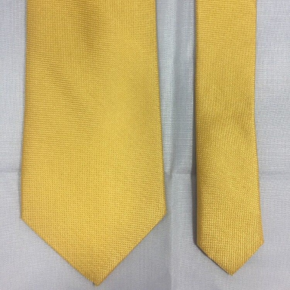 Mens Nautica Yellow Gold 100% Silk Tie